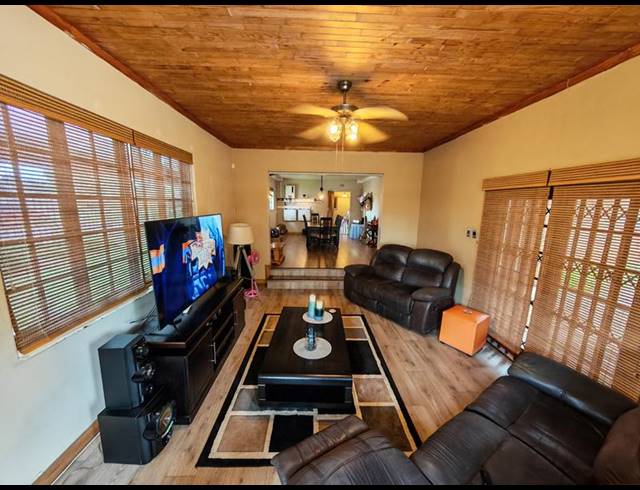 4 BEDROOM HOUSE FOR SALE IN VAALPARK